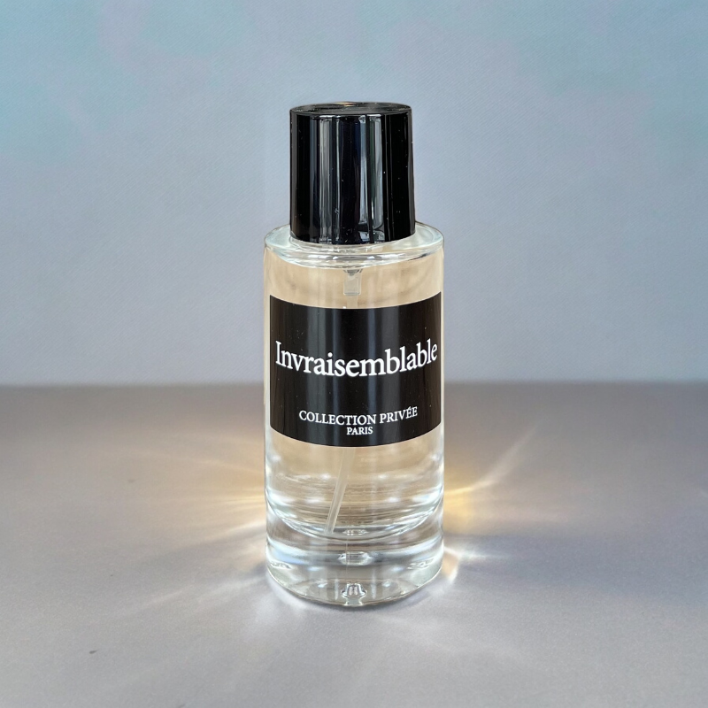 22 - Invraisemblable - Femme